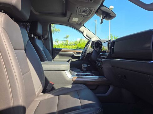 Used 2024 Chevrolet Silverado 1500 LT Trail Boss w/ Convenience Package II image 11