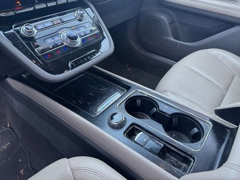 Used 2020 Lincoln Corsair FWD w/ Equipment Group 101A image 22