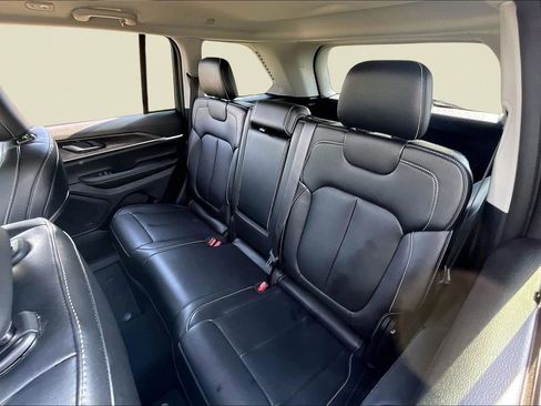 Used 2023 Jeep Grand Cherokee Limited image 26