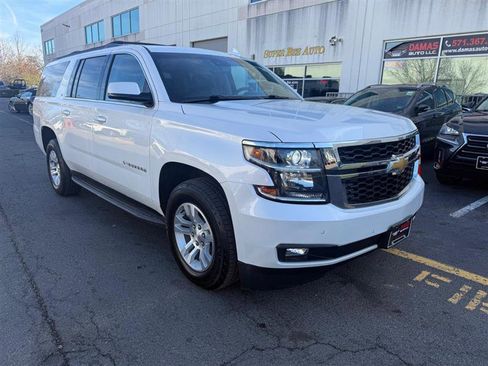 Used 2019 Chevrolet Suburban LT image 5
