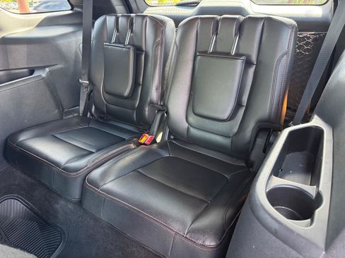 Used 2017 Ford Explorer Sport AWD/4WD image 10