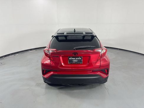 Used 2020 Toyota C-HR XLE FWD image 7