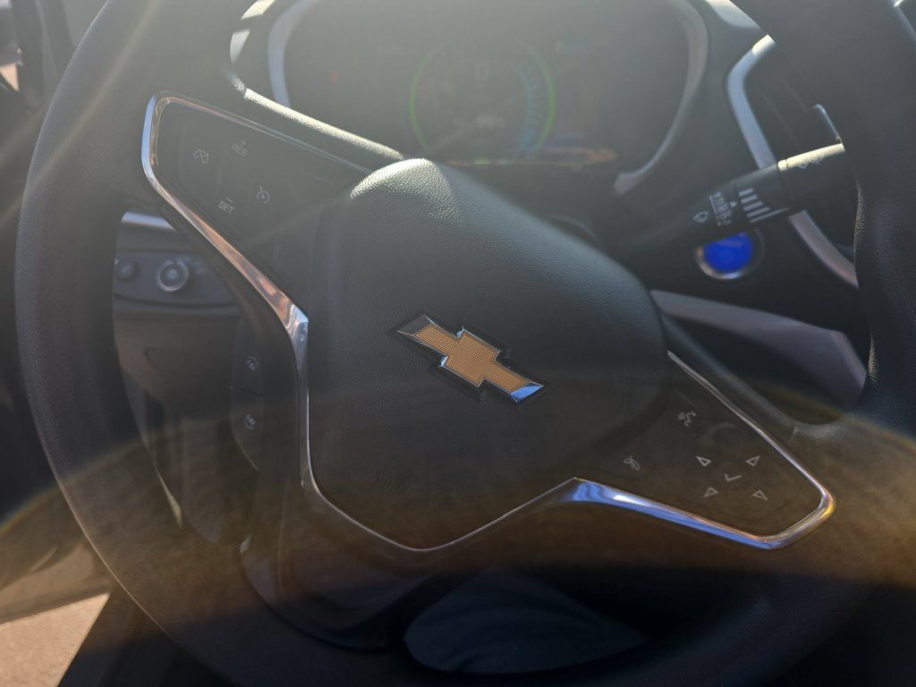 Used 2018 Chevrolet Volt LT FWD image 13