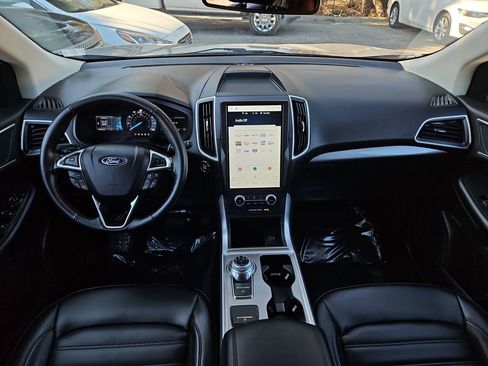 Used 2024 Ford Edge SEL image 9