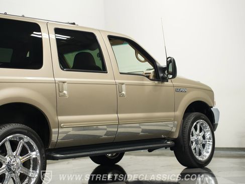 Used 2000 Ford Excursion XLT image 27
