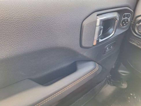 New 2025 Jeep Wrangler Unlimited Sahara AWD/4WD image 23
