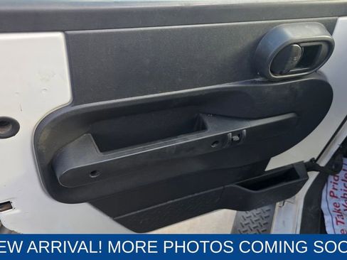 Used 2010 Jeep Wrangler Unlimited Sport image 11