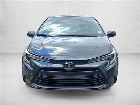 Used 2024 Toyota Corolla LE image 2