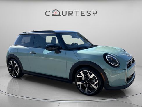 Used 2025 MINI Cooper S image 9