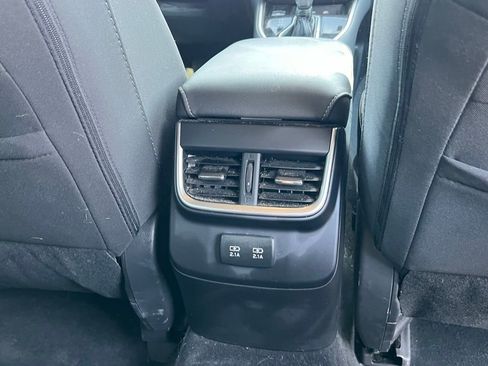 Used 2022 Subaru Outback Premium AWD/4WD image 22