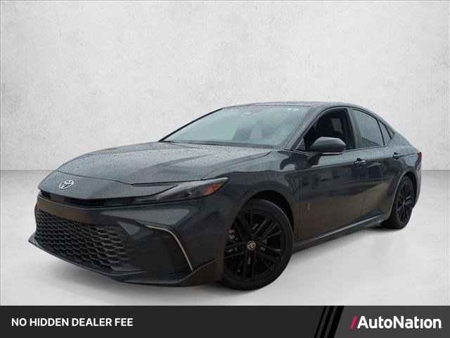 Used 2025 Toyota Camry SE FWD image 1