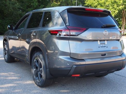 Used 2026 Nissan Rogue SV FWD image 5