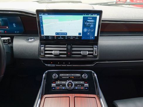 Used 2023 Lincoln Navigator L Reserve AWD/4WD image 47