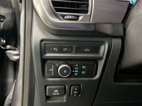 Used 2021 Ford F150 Platinum w/ Equipment Group 701A High AWD/4WD image 19