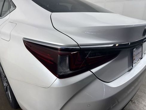 Used 2019 Lexus ES 350 image 33