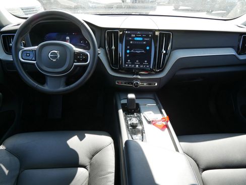 Certified 2025 Volvo XC60 B5 Plus AWD/4WD image 13