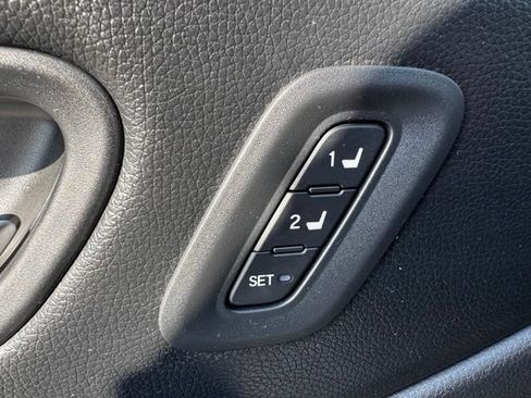 Used 2025 Honda Pilot Black Edition image 21