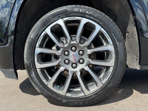 Used 2022 GMC Acadia Denali w/ GMC Pro Grade Package AWD/4WD image 13