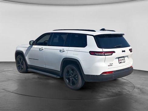 Used 2023 Jeep Grand Cherokee L Laredo AWD/4WD image 7