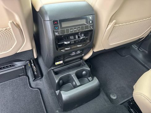 New 2025 Jeep Grand Cherokee L Limited w/ Black Appearance Package image 16