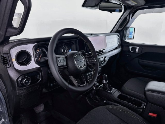 Used 2024 Jeep Wrangler Unlimited Sport AWD/4WD image 13