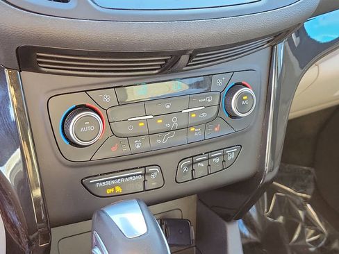 Used 2019 Ford Escape Titanium image 29