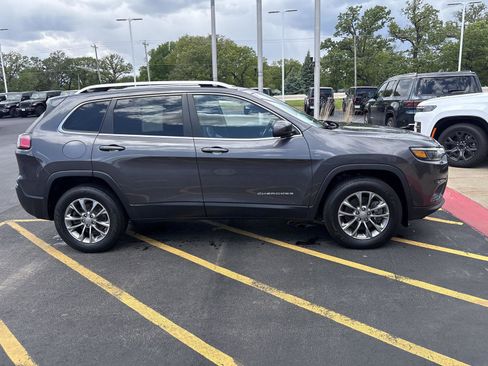 Used 2020 Jeep Cherokee Latitude Plus w/ Trailer Tow Group AWD/4WD image 5