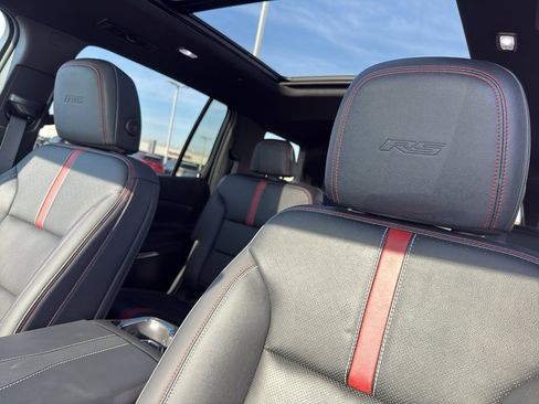 Certified 2024 Chevrolet Traverse RS w/ LPO, Floor Liner Package image 27