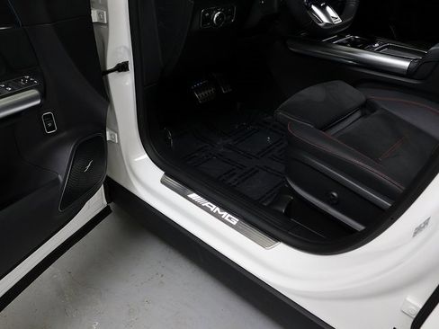 Certified 2025 Mercedes-Benz GLA 35 AMG 4MATIC image 27