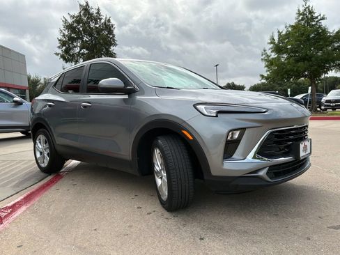 Used 2025 Buick Encore GX Preferred FWD image 4