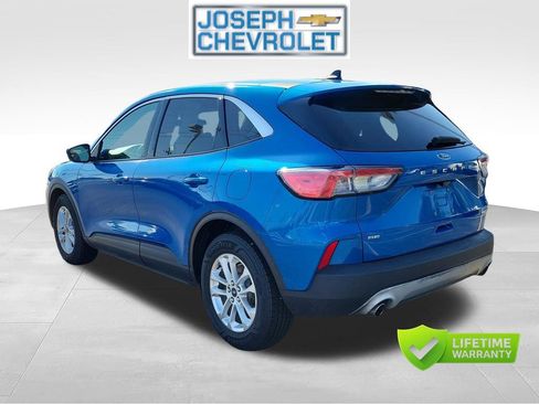 Used 2020 Ford Escape SE FWD image 3