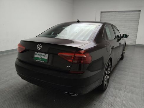 Used 2018 Volkswagen Passat 3.6 FWD image 7