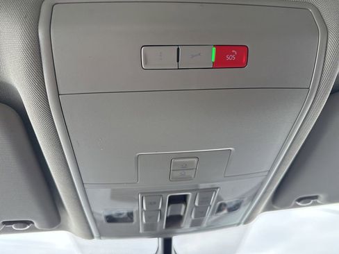 Used 2022 Volkswagen Atlas SE image 57