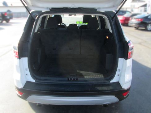 Used 2017 Ford Escape SE image 16