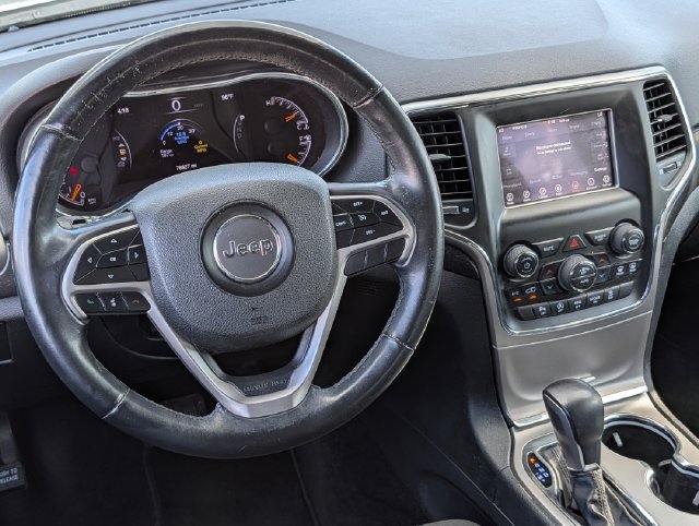 Used 2018 Jeep Grand Cherokee Laredo RWD image 11