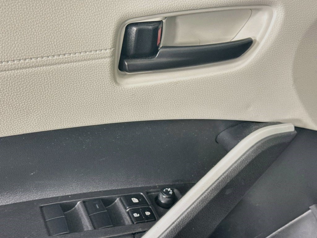 Used 2025 Toyota Corolla Cross L FWD image 22