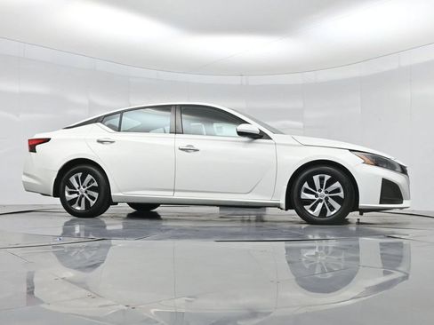 Used 2023 Nissan Altima 2.5 S FWD image 51