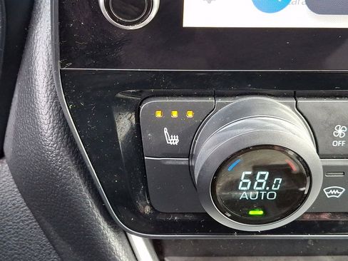 Used 2024 Toyota Grand Highlander XLE image 23