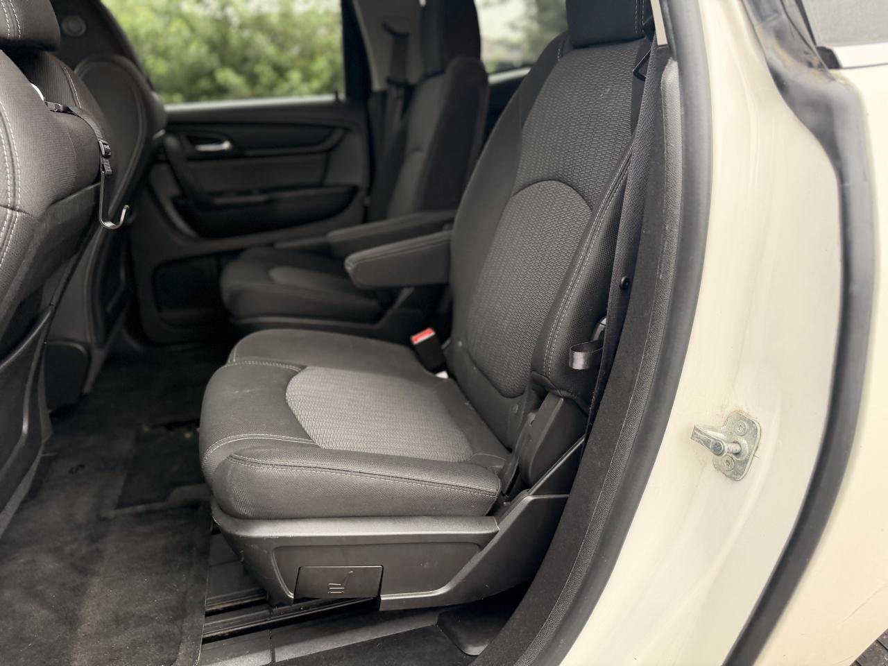 Used 2014 Chevrolet Traverse LT w/ LPO, 'HIT The Road' Package FWD image 35