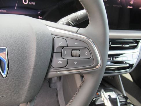 Used 2025 Buick Envista Avenir image 19