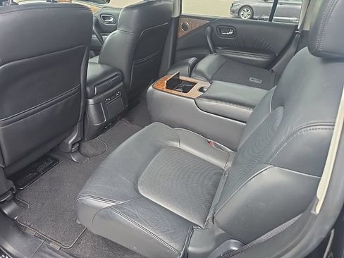 Used 2022 Nissan Armada SL w/ Captain's Chairs Package RWD image 12