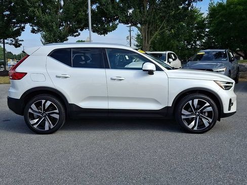 Certified 2023 Volvo XC40 B5 Ultimate w/ Protection Package Premier AWD/4WD image 7