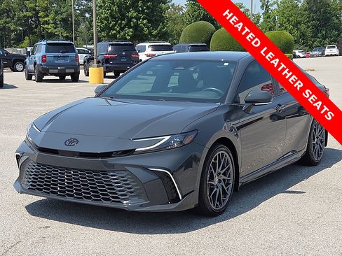Used 2025 Toyota Camry XSE FWD image 2