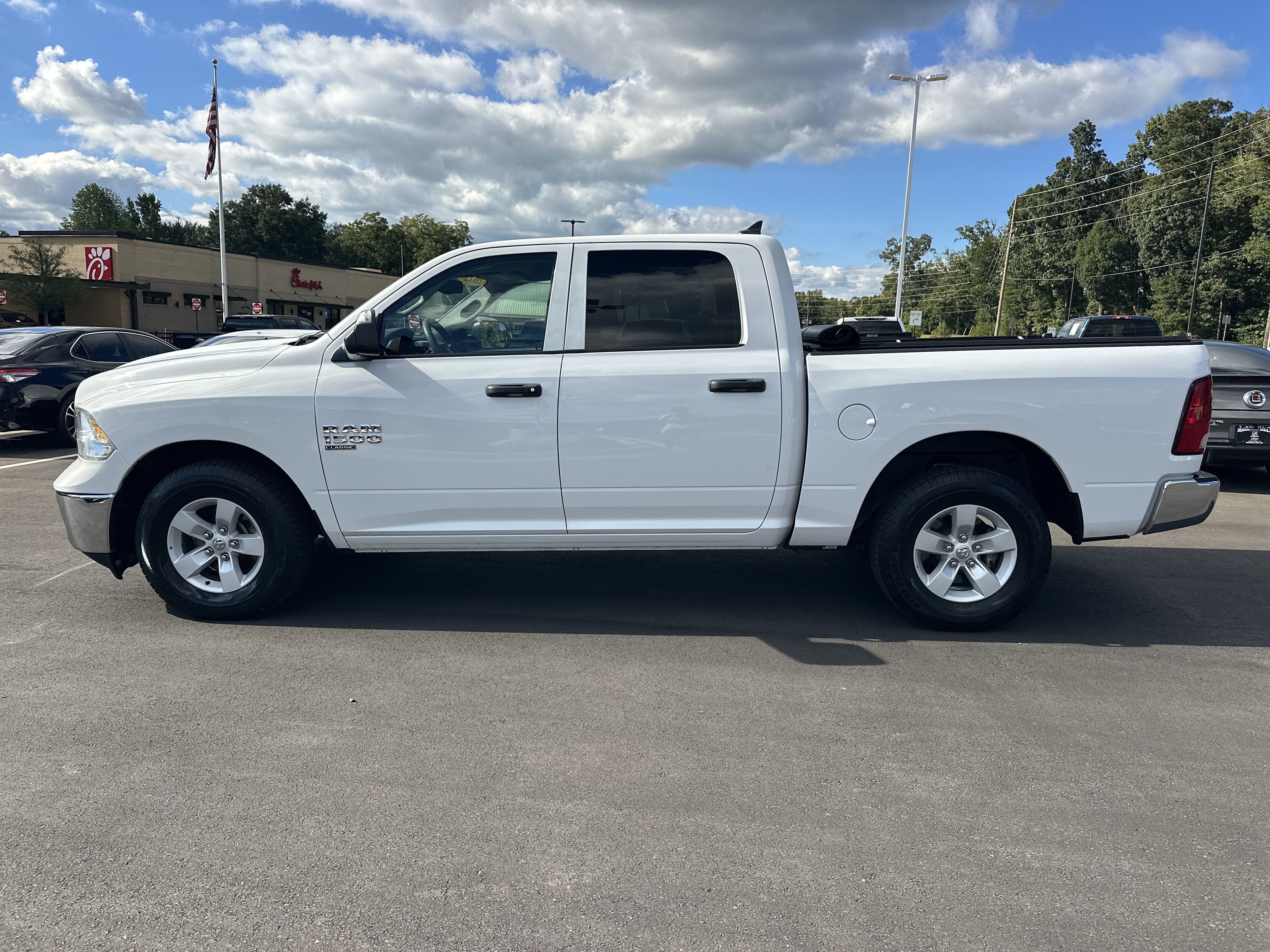 Used 2022 RAM 1500 Classic SLT w/ Trailer & Traction Group RWD image 5