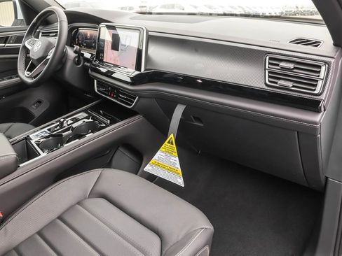 New 2026 Volkswagen Atlas Cross Sport SEL AWD/4WD image 42