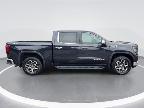 Used 2024 GMC Sierra 1500 SLT w/ SLT Premium Plus Package AWD/4WD image 9