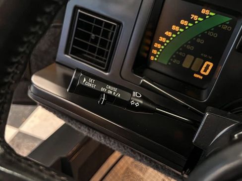 Used 1986 Chevrolet Corvette Convertible image 45