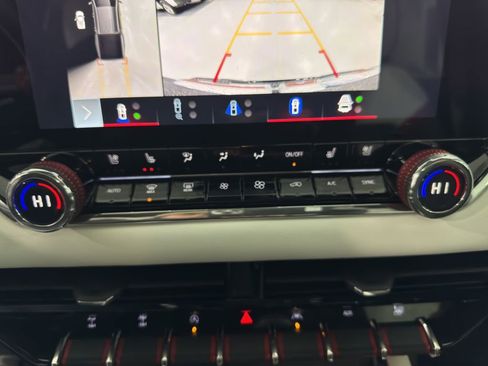 Used 2024 GMC Canyon AT4X image 32