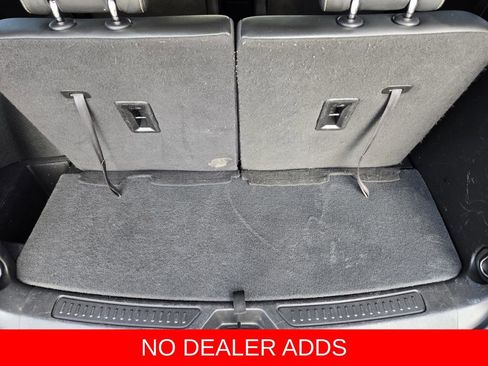 Used 2023 GMC Acadia SLT w/ Preferred Package image 30