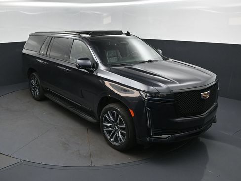 Used 2023 Cadillac Escalade ESV Sport Platinum RWD image 1
